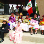 El folklor y las tradiciones, presentes en el magno evento celebrando la Independencia del Perú en el Columbus Park. (Fotos de Germán González)