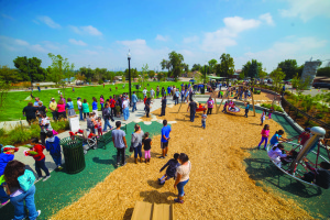 Ahora los habitantes de Westwood, ya cuentan con una nuevo parque familiar en su barrio.