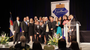 Temundo Denver fue galardonado con un total de 16 premios de excelencia.