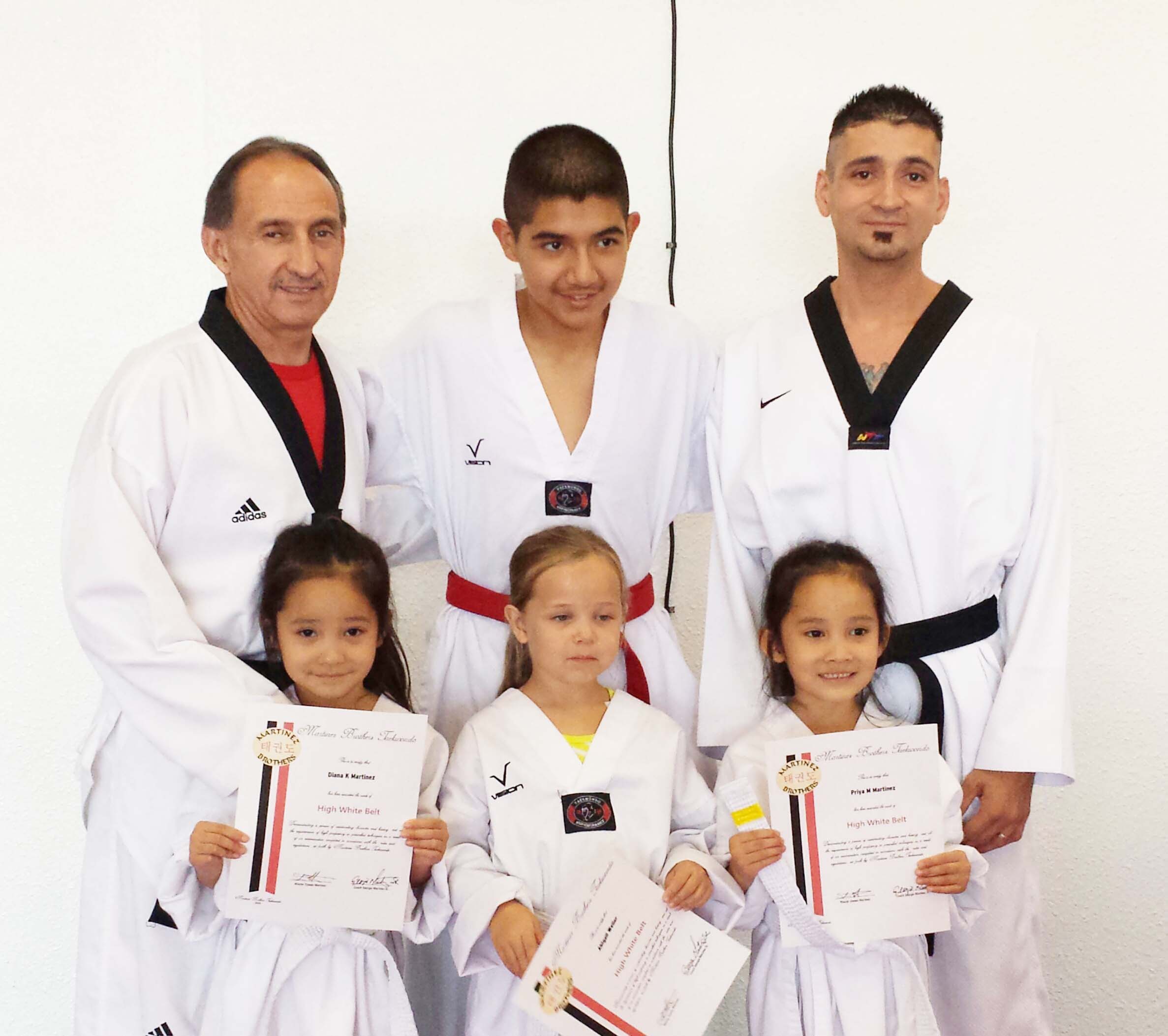 Felicidades a alumnos de Martinez Brothers Taekwondo