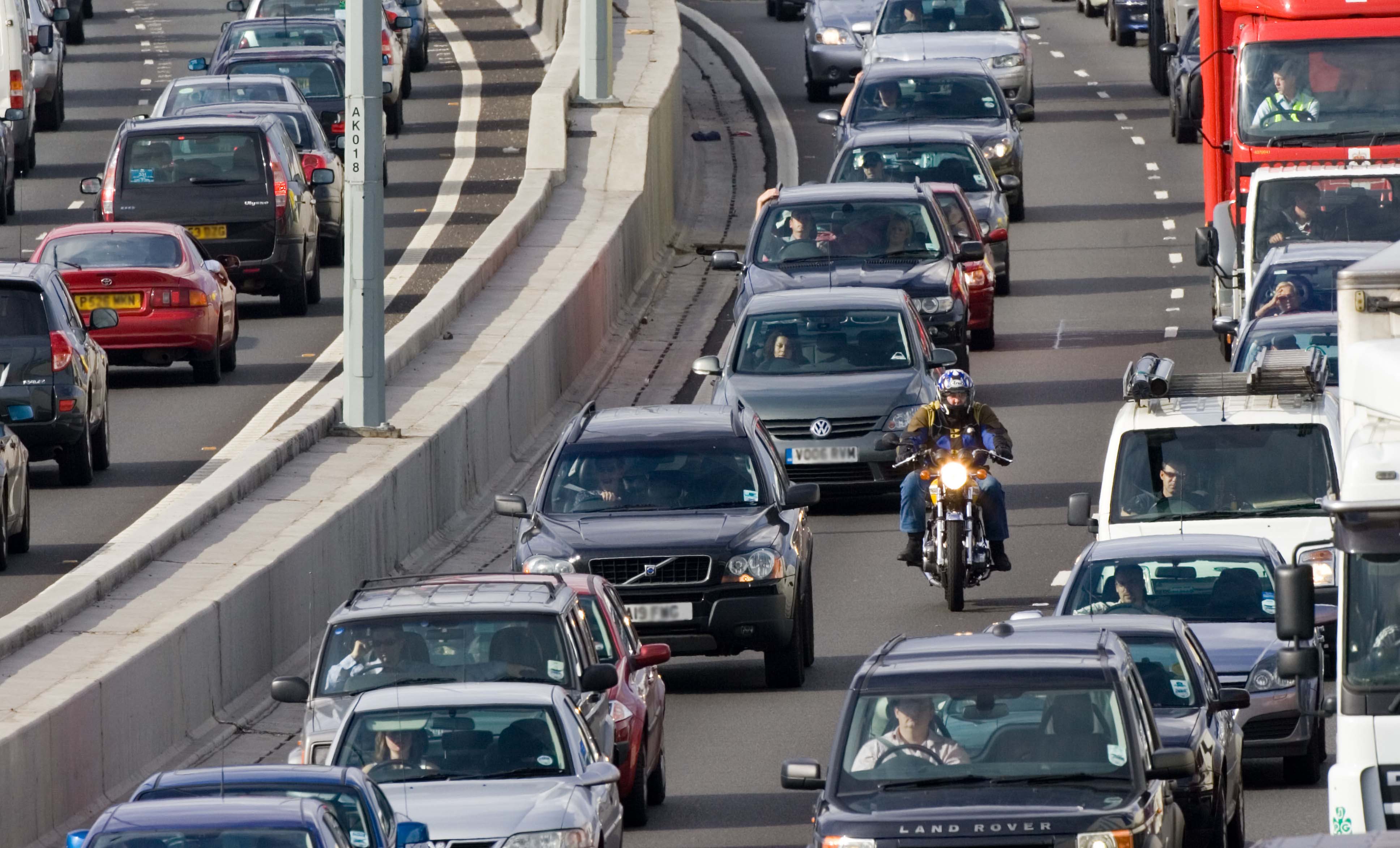 Advierten a automovilistas tener más cuidado con motocicletas