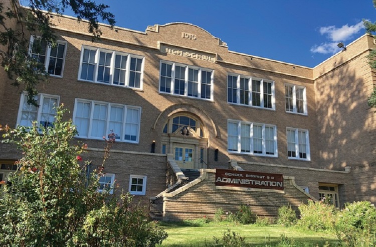 El Distrito Escolar de Durango 9-R pide sus opiniones sobre el nuevo superintendente