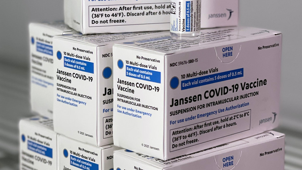 Suspenden vacuna, COVID-19 por varias reacciones adversas