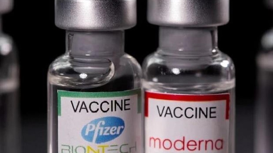 CDC: Las muertes de los receptores de la vacuna COVID-19 se duplican
