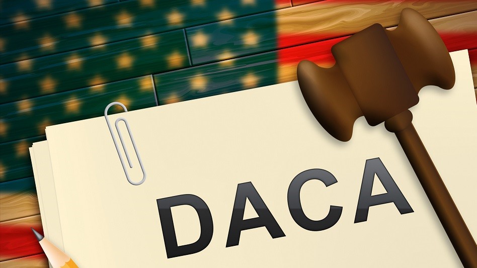 Juez declara ilegal el programa DACA