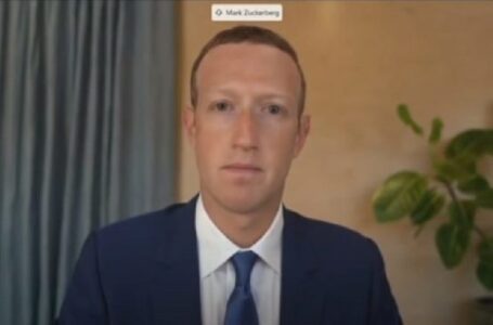 Cambridge Analytica: Facebook pagó 5 mil millones para que Zuckerberg no aparezca en la demanda