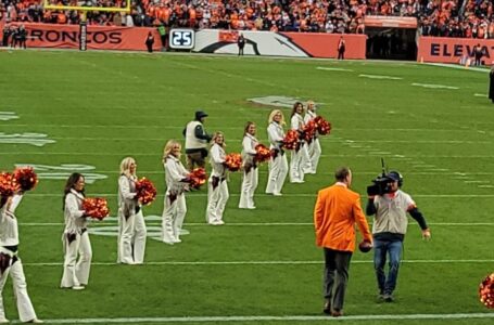 Broncos homenajearon a Peyton Manning
