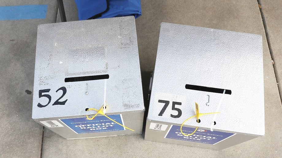 Copias del disco duro del sistema electoral entregadas al secretario de estado de Colorado