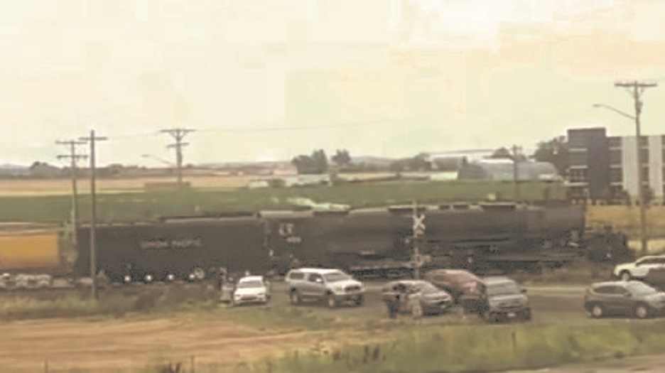 Famoso tren: Big Boy No. 4014 paso por Henderson rumbo a Denver