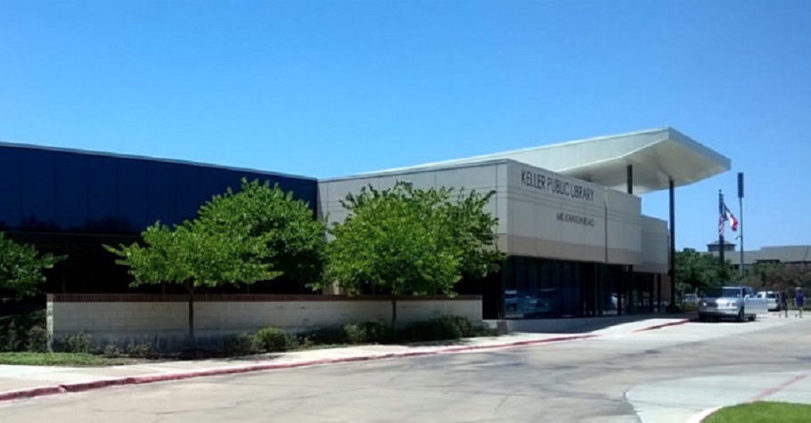 Distrito escolar de Texas retira la Biblia de sus bibliotecas por ser “inapropiada”