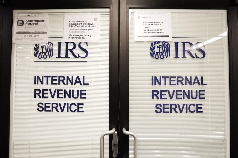 Exigen a IRS que responda preguntas sobre información compartida de contribuyentes