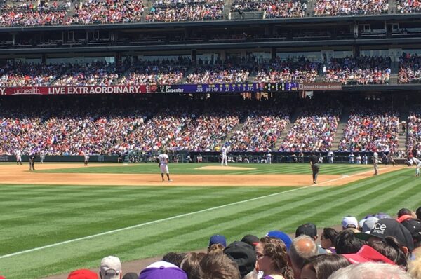 Los Rockies de CO festejaron sus treinta años