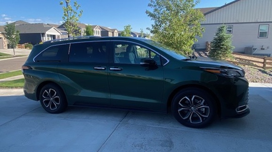 2025 Toyota Sienna Hybrid Platinum AWD
