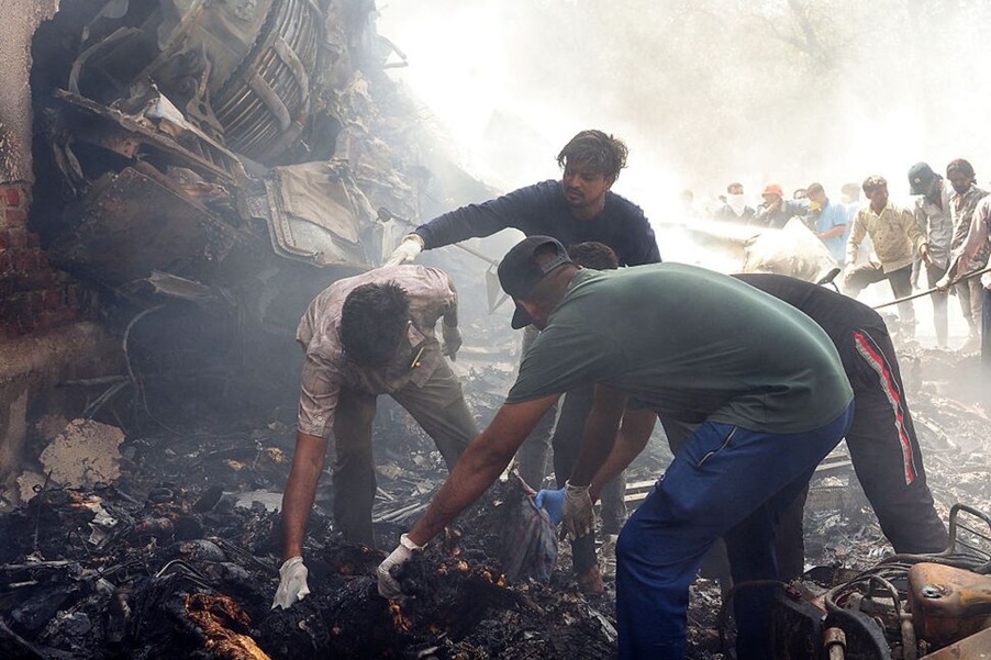 Tragedia en India, al menos 240 personas murieron