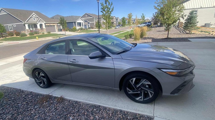 2025 Hyundai Elantra Híbrido