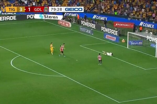 Las Chivas fueron goleadas por Tigres